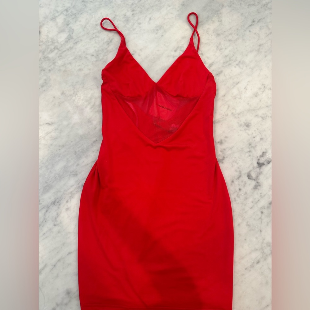 superdown anastasia mesh mini dress in cherry red